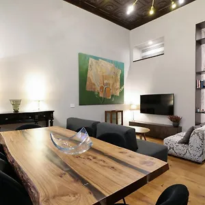 https://la-chambre-milano.it-lombardy.com